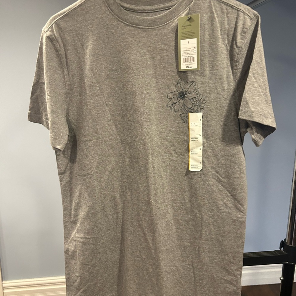 Goodfellow & Co Gray Floral Short Sleeve Tee